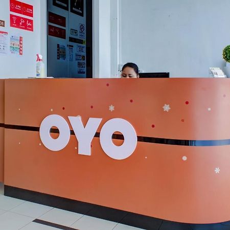 Oyo 89985 Js Hotel Johor Bahru Eksteriør bilde