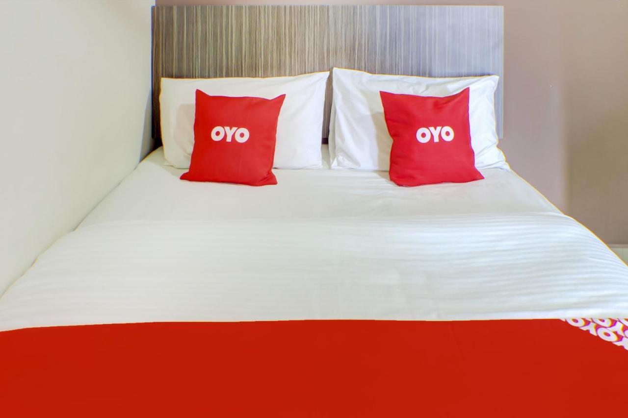 Oyo 89985 Js Hotel Johor Bahru Eksteriør bilde