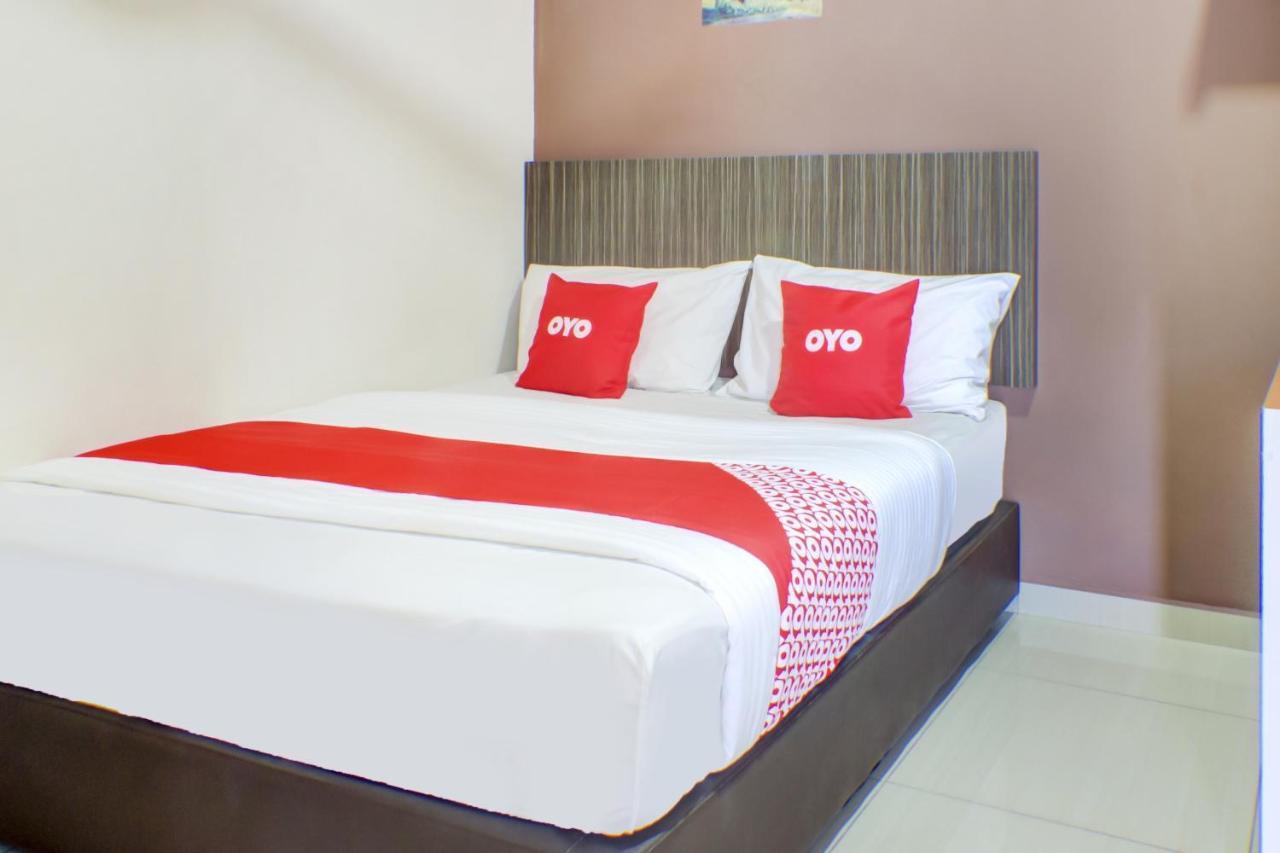 Oyo 89985 Js Hotel Johor Bahru Eksteriør bilde