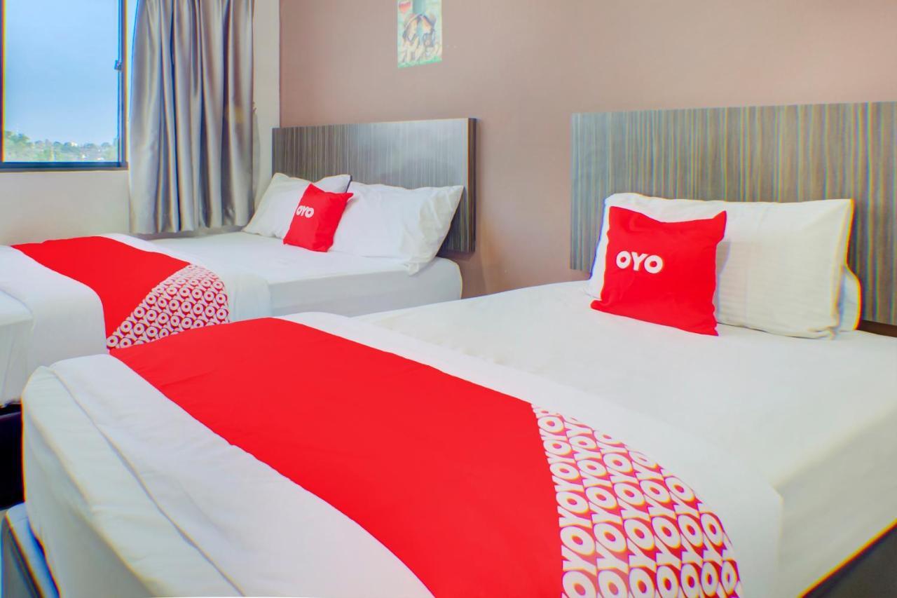 Oyo 89985 Js Hotel Johor Bahru Eksteriør bilde