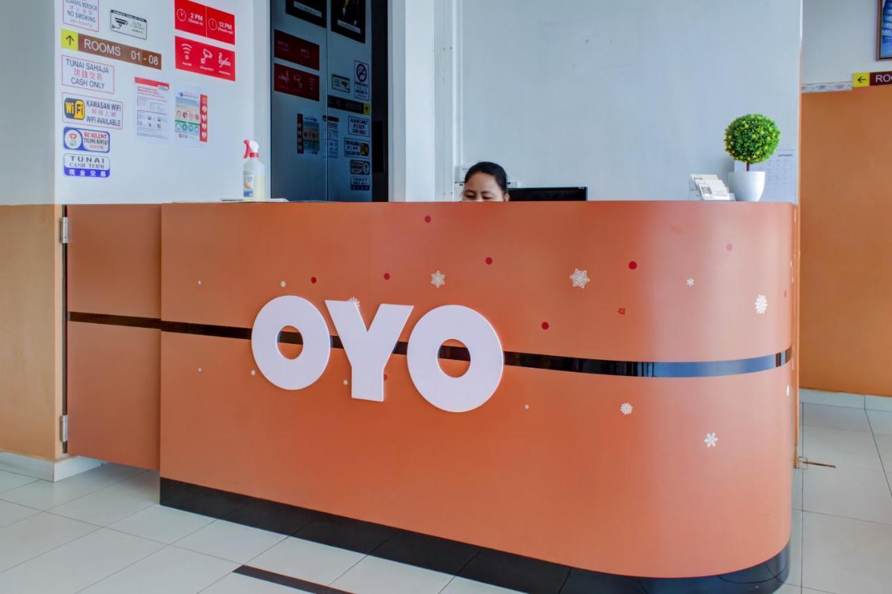 Oyo 89985 Js Hotel Johor Bahru Eksteriør bilde