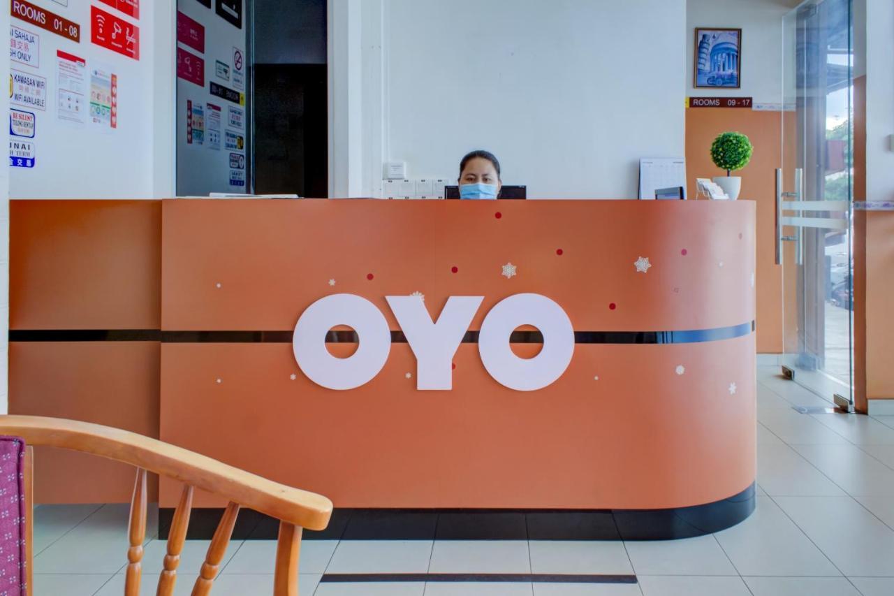 Oyo 89985 Js Hotel Johor Bahru Eksteriør bilde