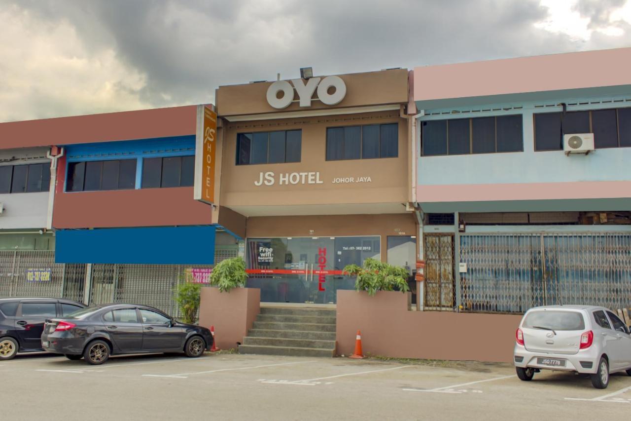 Oyo 89985 Js Hotel Johor Bahru Eksteriør bilde