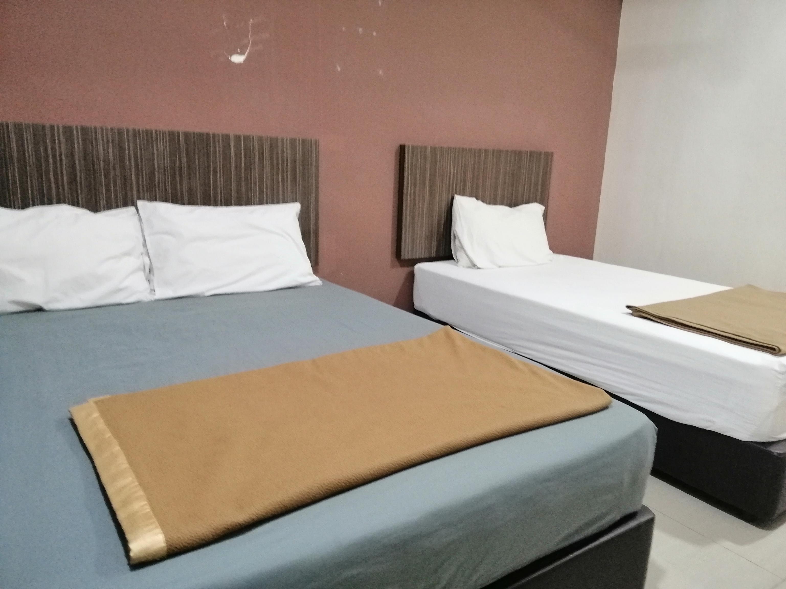 Oyo 89985 Js Hotel Johor Bahru Eksteriør bilde